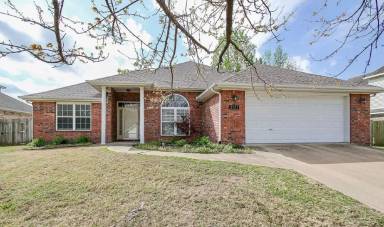 Main picture of 3121 Eaglecrest Cir