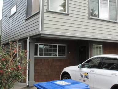 Main picture of 6051 Fauntleroy Way SW