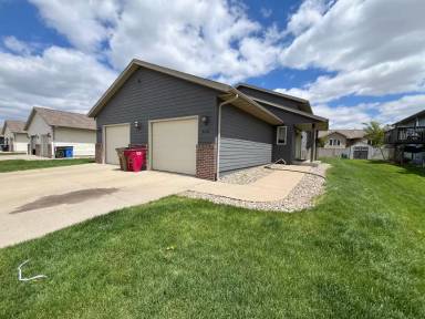 Main picture of 8204 S Hughes Ave