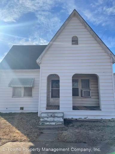 Main picture of 216 N Madison St