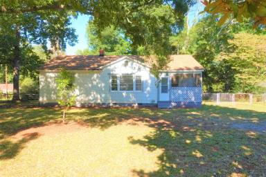 Main picture of 1004 Gordon St