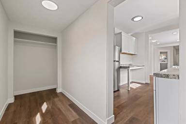 Main picture of 5422 S 23rd St