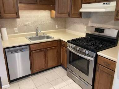 Main picture of 9 Graywood Rd