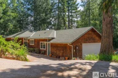 Main picture of 17740 Circle View Dr