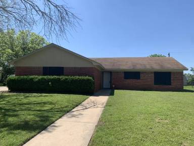 Main picture of 104 Thompson Cir