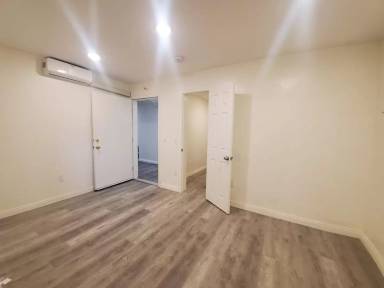 Main picture of 221 N Rampart Blvd