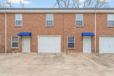 Main picture of 3285 Tower Dr