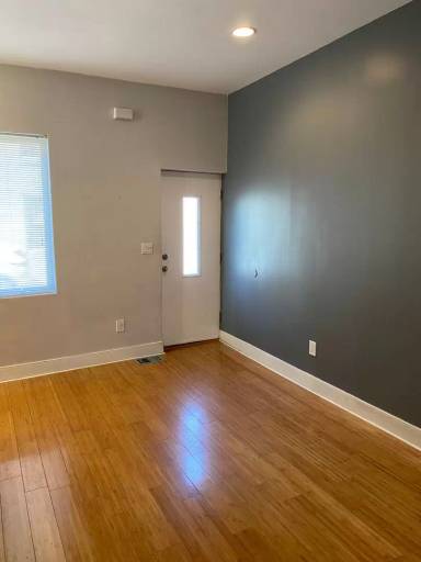 Main picture of 2535 Webb St
