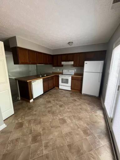 Main picture of 730 Country Club Ct