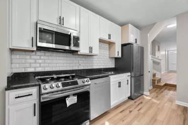 Main picture of 229 N Patterson Park Ave