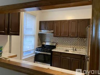 Main picture of 556 Albany Ave