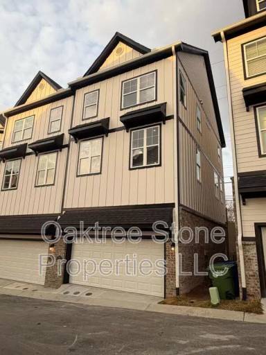 Main picture of 1973 Hollywood Dr NW