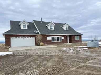 Main picture of 395 Blakeland Dr