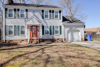 Main picture of 412 Saddle Ct