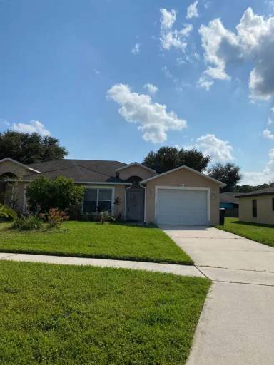 Main picture of 831 Angela Ave