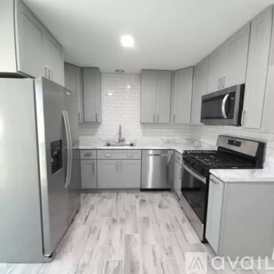 Main picture of 813 Fountain St NE