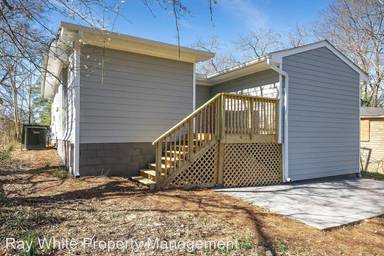 Main picture of 371 Illinois Ave NW