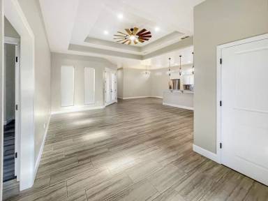 Main picture of 1124 W Mesa Verde Dr