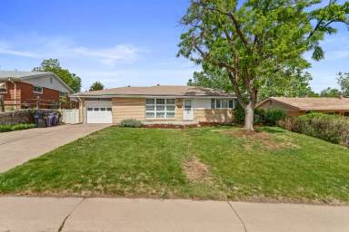 Main picture of 2261 S Vrain St