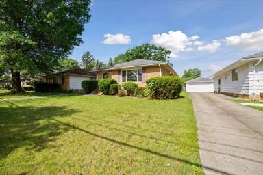 Main picture of 5440 E 141st St