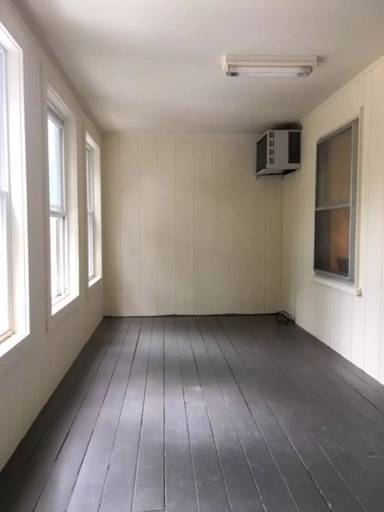 Main picture of 264 Sebago Rd