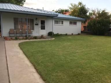 Main picture of 1965 Corbett Dr