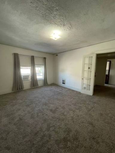Main picture of 1023 Commercial St
