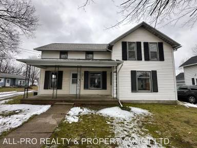 Main picture of 239 N Chicago St