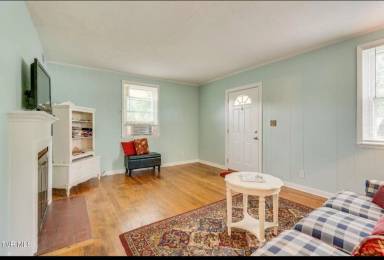 Main picture of 1121 Midland Dr