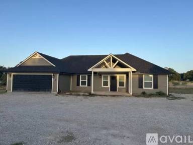 Main picture of 102 Deerfield Rd
