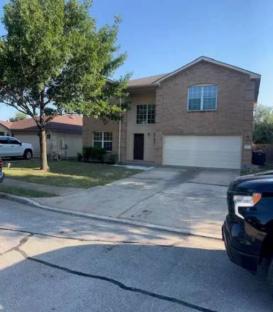Main picture of 18213 Gallant St