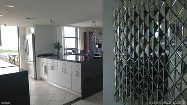 Main picture of 2501 Brickell Ave