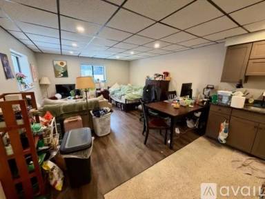 Main picture of 2110 Murray Ave