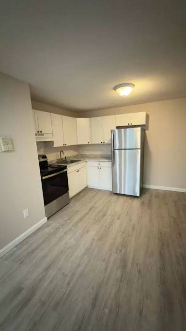 Main picture of 90 Ridgewood Ln