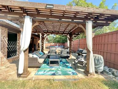Main picture of 15825 Wyoming Dr