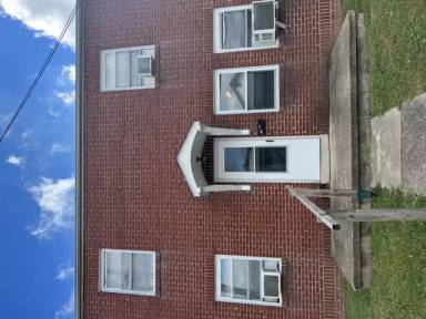Main picture of 104 12th St