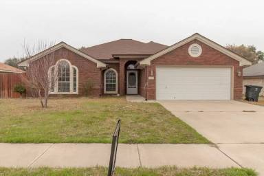 Main picture of 4900 Cinnabar Way