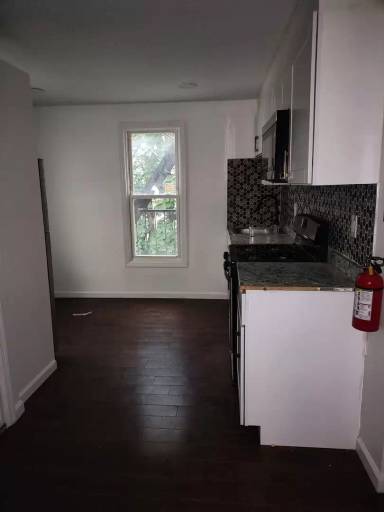 Main picture of 23 Westervelt Pl