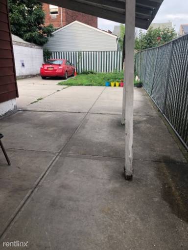 Main picture of 9025 175th St