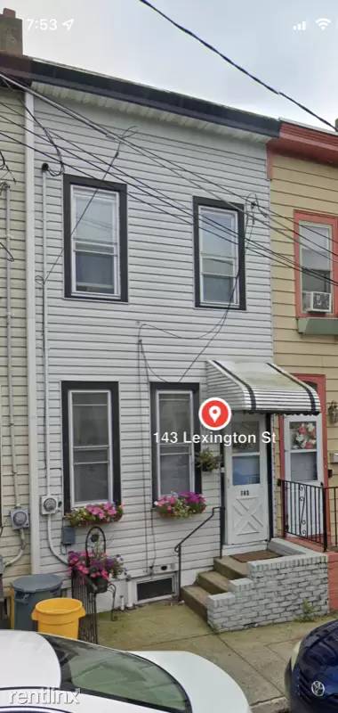 Main picture of 143 Lexington St