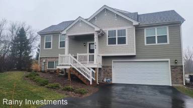 Main picture of 160 Goldenrod Dr