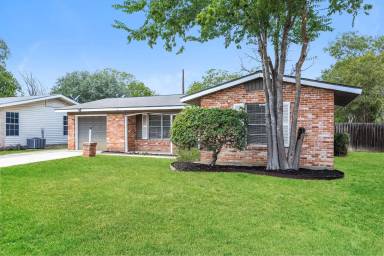Main picture of 4103 Tallulah Dr