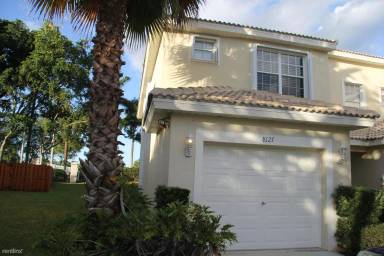 Main picture of 8103 Bellagio Ln