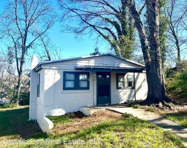 Main picture of 228 1/2 Madison Hts