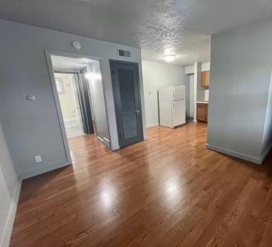 Main picture of 4822 Sahler St