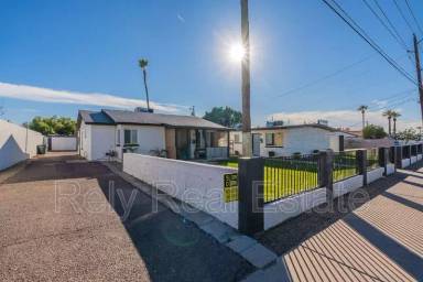 Main picture of 805 E Turney Ave