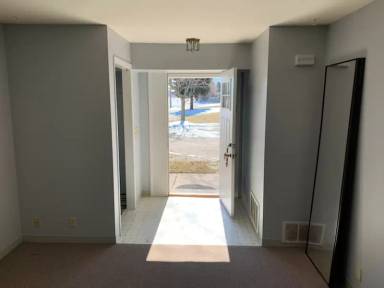 Main picture of 8732 Sheridan Rd