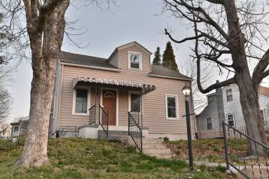 Main picture of 4600 Clarendon St