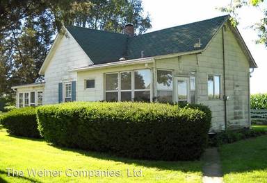 Main picture of 990 County Road 1350 E