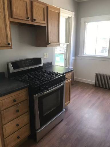 Main picture of 88 Buell St